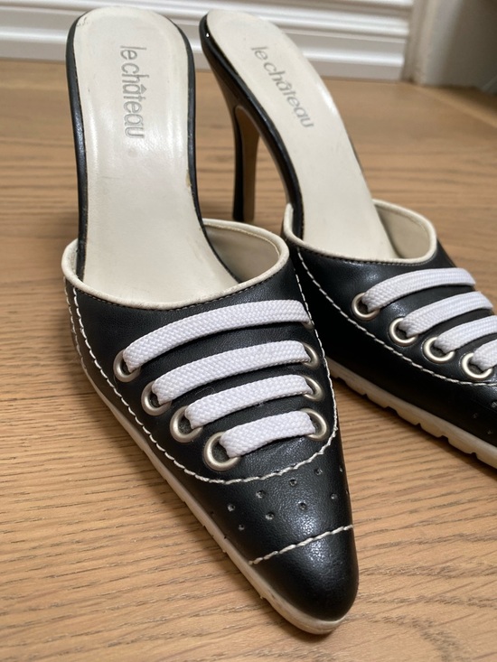 le chateau Pointed Toe Mule Heels with Lace Detail - Picture 5 of 12